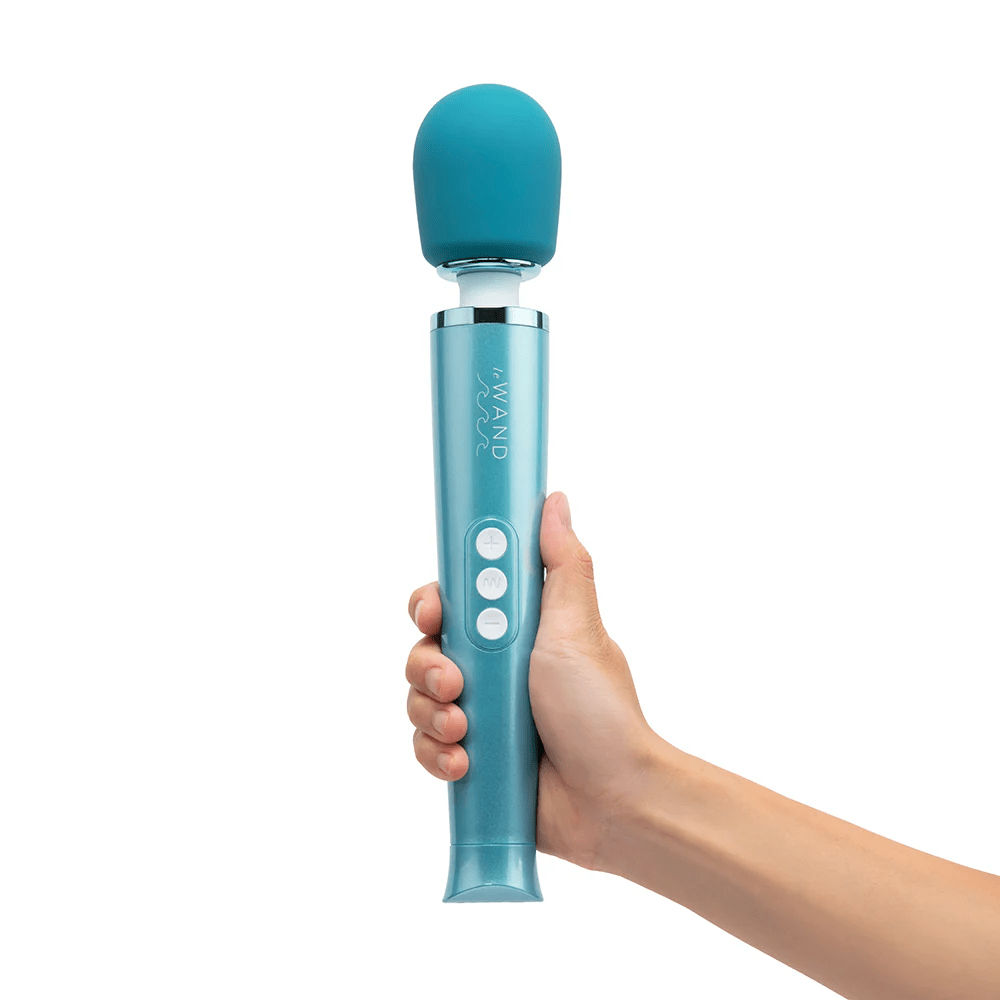 Le Wand Wand Vibrators Le Wand Dive Submersible Rechargeable Vibrating Massager