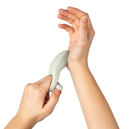 Dame Hug Vibrating Couples Ring